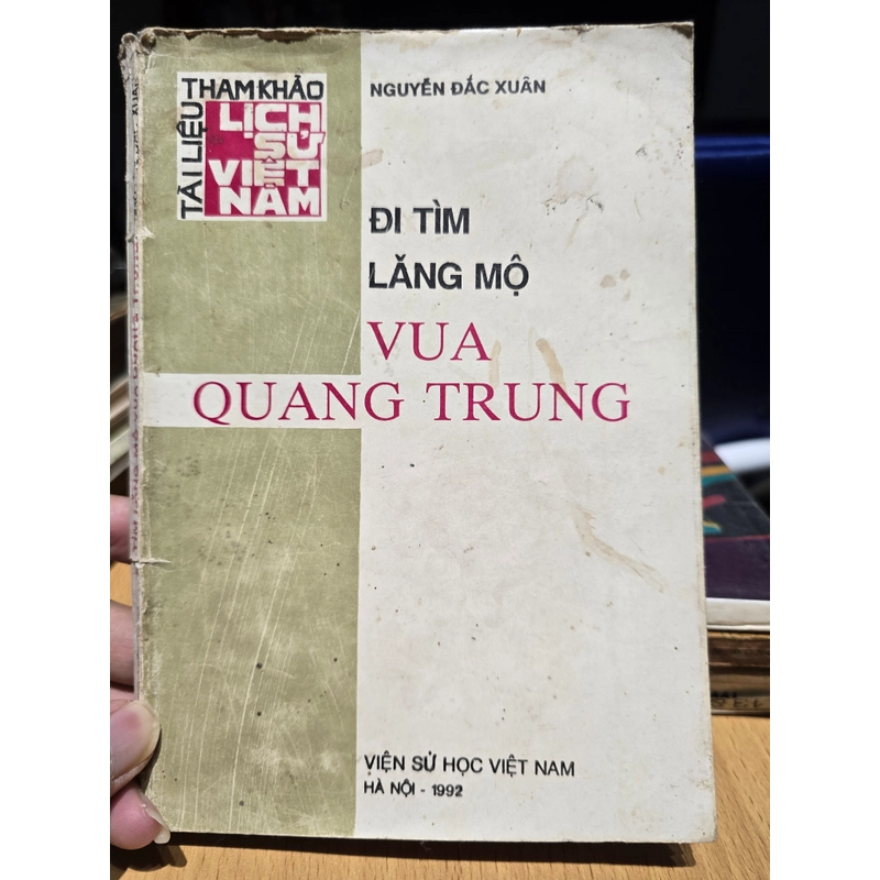 Đi tìm lăng mộ vua Quang Trung. 445542