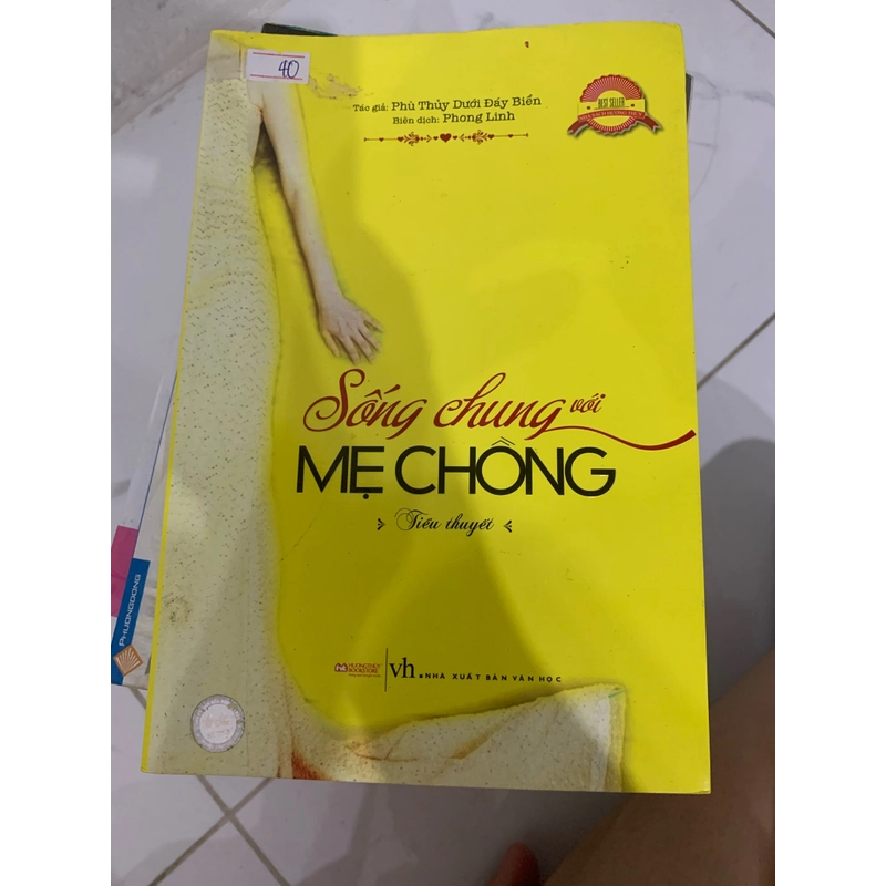 Truyện Sống chung với mẹ chồng - sách real 315017