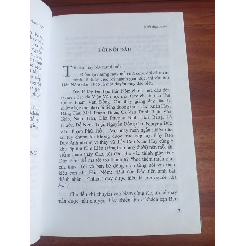 Kinh Đạo Nam - Thơ văn giáng bút của Vân Hương Đệ Nhất Thánh Mẫu và các vị nữ thánh 175847