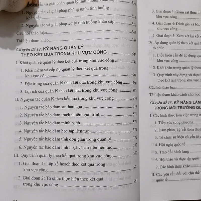 Tàiliệu bồidưỡng đối với công chức ngạch chuyên viên cao cấp và tương đương-Quyển2: Kỹnăng 605444
