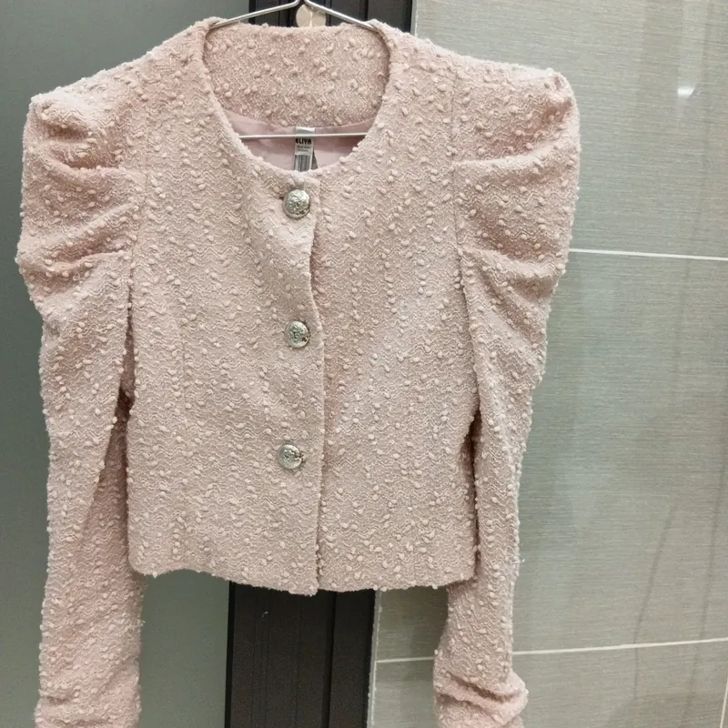 Khoác dạ tweet 729827