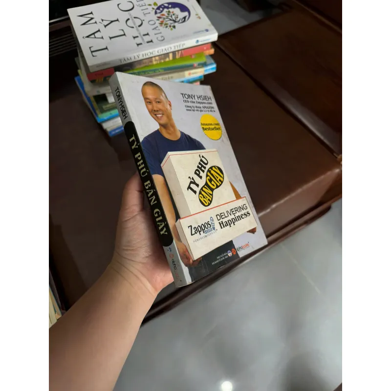 Tỷ Phú Bán Giày – Tony Hsieh- K5 1044341