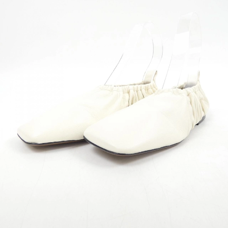 [Mã giảm giá] Giày NEOUS 662158