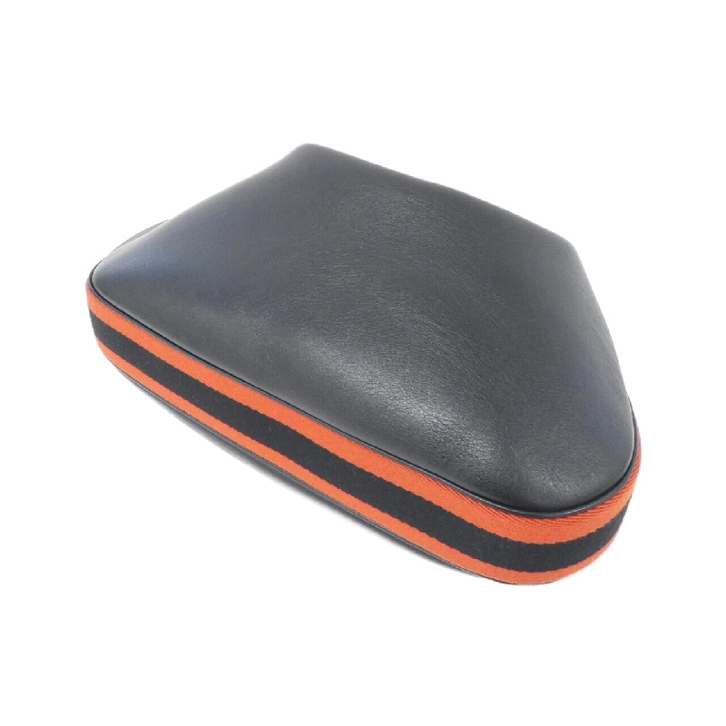 Túi đeo vai Gucci 702823 UXWBG 609833