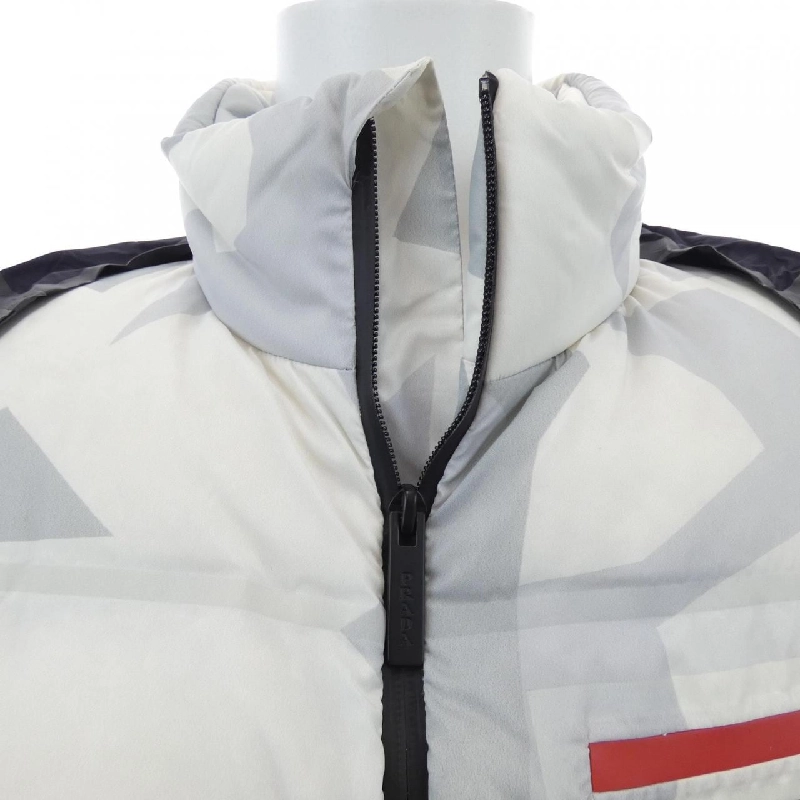 Áo khoác lông vũ PRADA SGB257 S212 1YYT - Hàng hiệu Chính hãng 890357