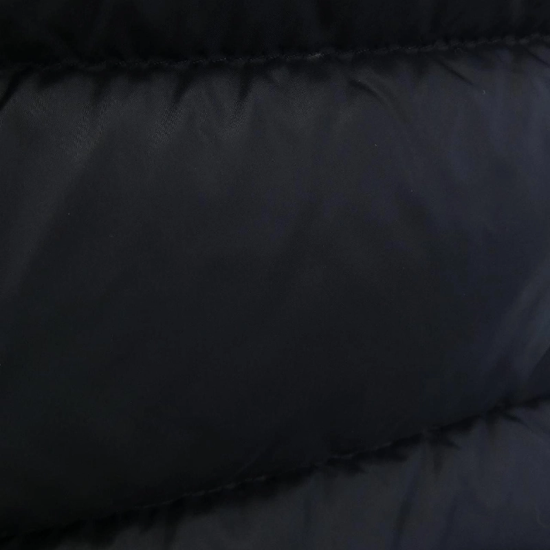 Áo khoác lông vũ MONCLER 641808