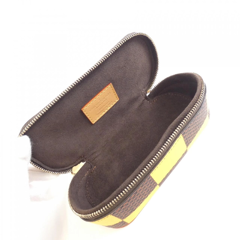 Túi kính mát Damier Pop Louis Vuitton GI1034 624897