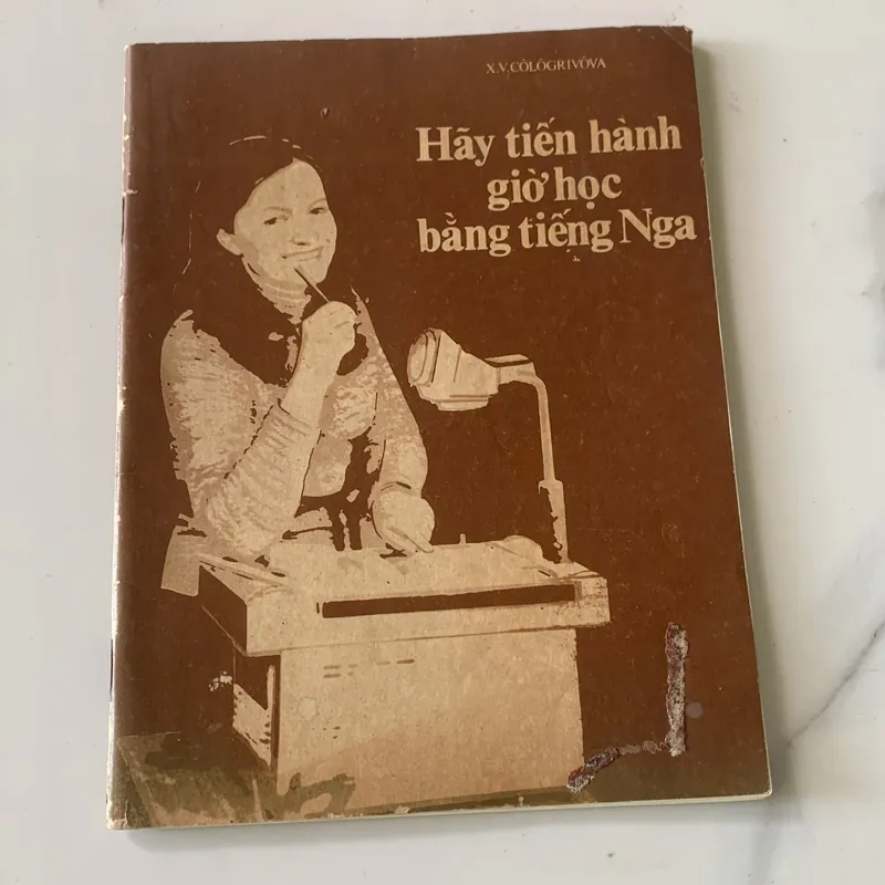 Sách học tiếng Nga: Hãy tiến hành giờ học bằng tiếng Nga 710538