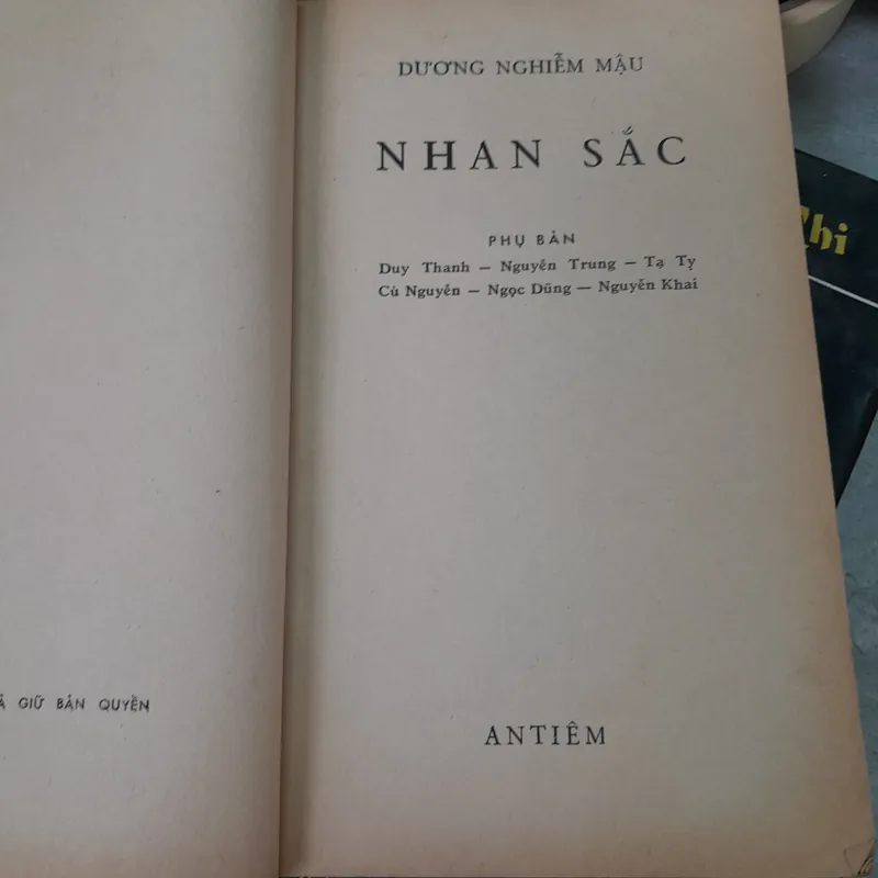 NHAN SẮC - DƯƠNG NGHIỄM MẬU 729077