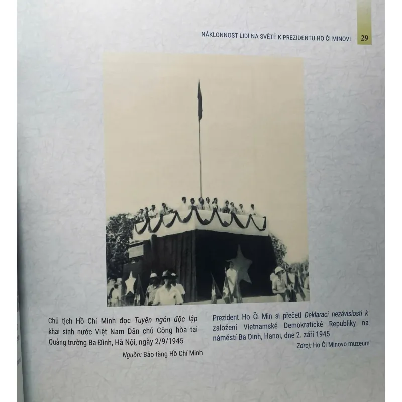 SÁCH TÌNH CẢM CỦA NHÂN DÂN THẾ GIỚI VỚI CHỦ TỊCH HỒ CHÍ MINH 700695