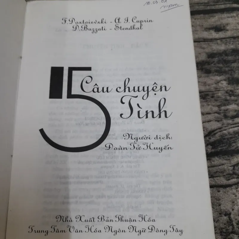 NĂM câu chuyện tình. Người dịch Đoàn Tử Huyến. Nxb Thuận Hóa 2002 748365
