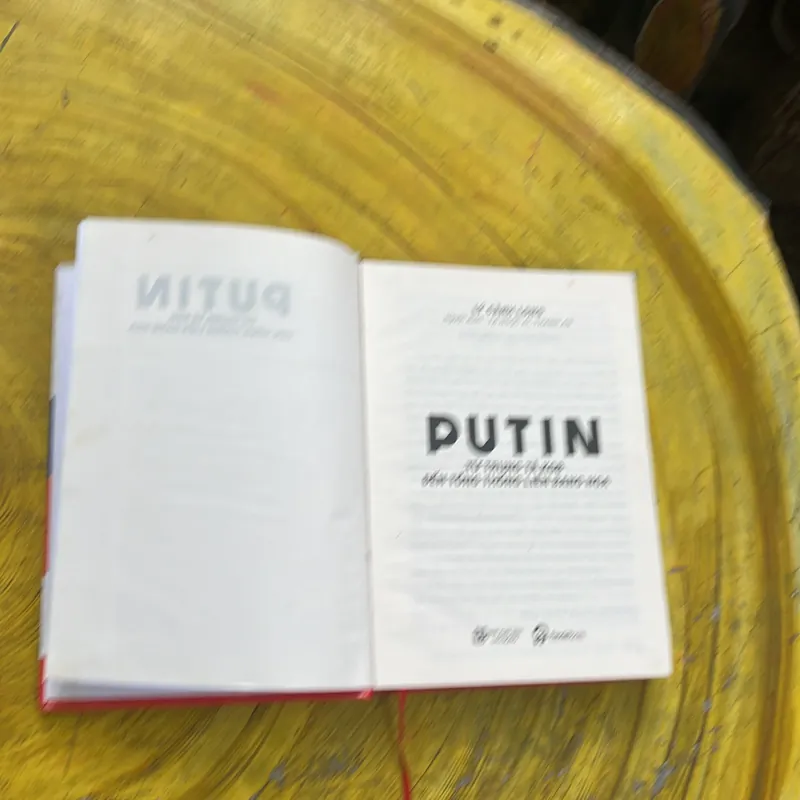 PUTIN TỪ TRUNG TÁ KGB ĐẾN TỔNG THỐNG LIÊN BANG NGA 735507