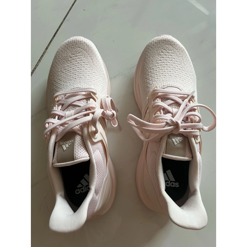 Giày Adidas nữ mới 100%. Hàng mua tại Mỹ, không hộp, size 38, màu hồng nhạt nữ tính. 316831