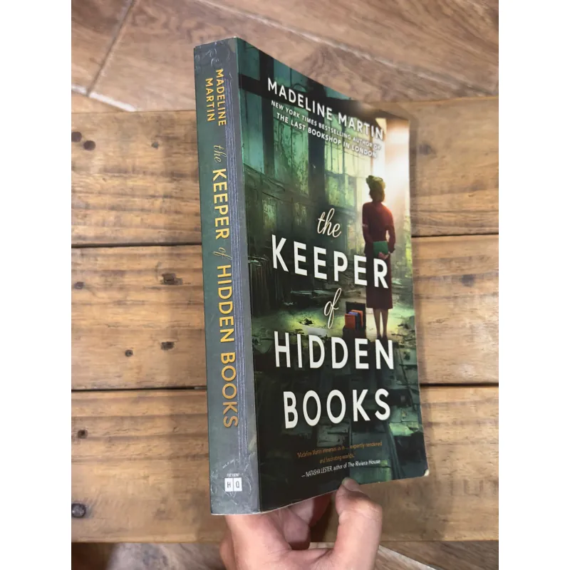 The Keeper of Hidden Books - Madeline Martin 752906