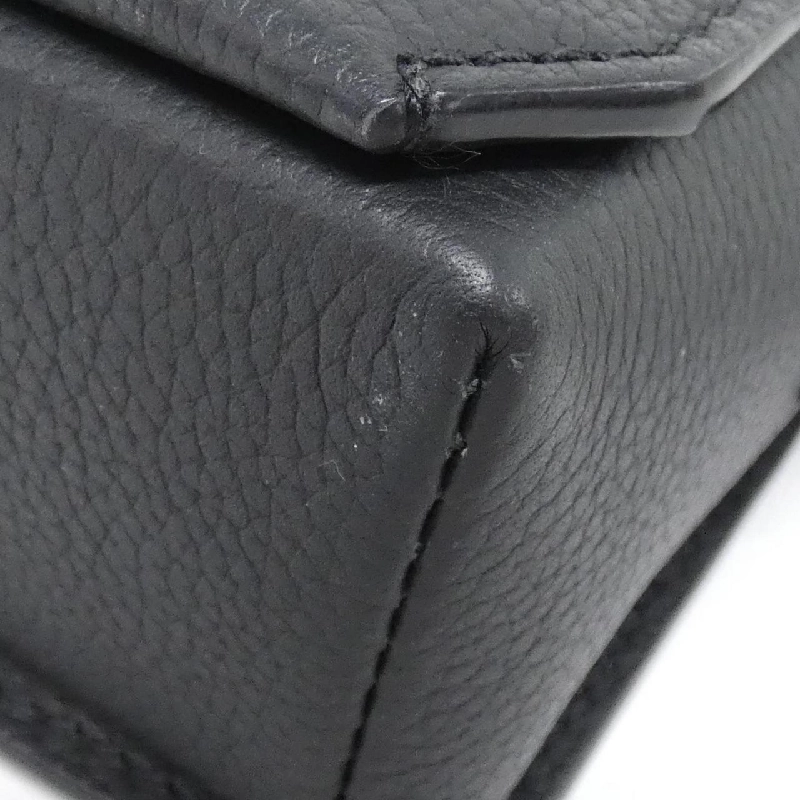 Túi đeo vai LV Aerogram Fastline Wearable Wallet M82085 của Louis Vuitton 612625