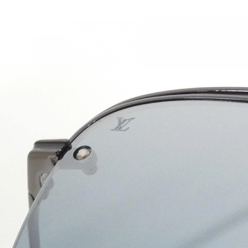 Kính mát Louis Vuitton Z2337E 625178