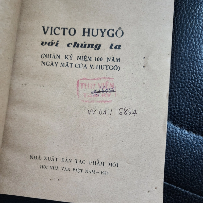 Victo Huygô với chúng ta | 1985 502328