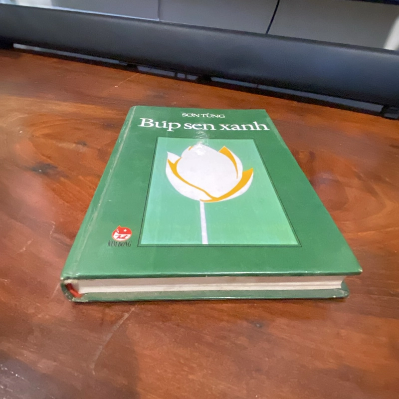 BÚP SEN XANH - SƠN TÙNG (XB 2002) 462851