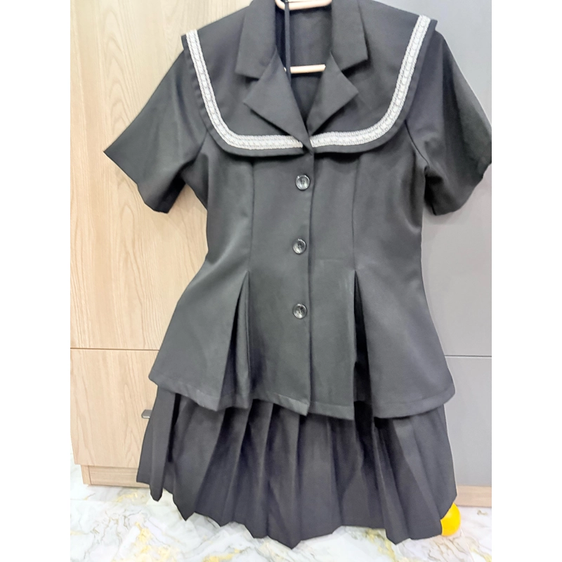 Set vest kèm chân váy đen  519483