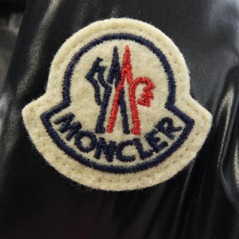 Áo khoác lông vũ MONCLER 640924