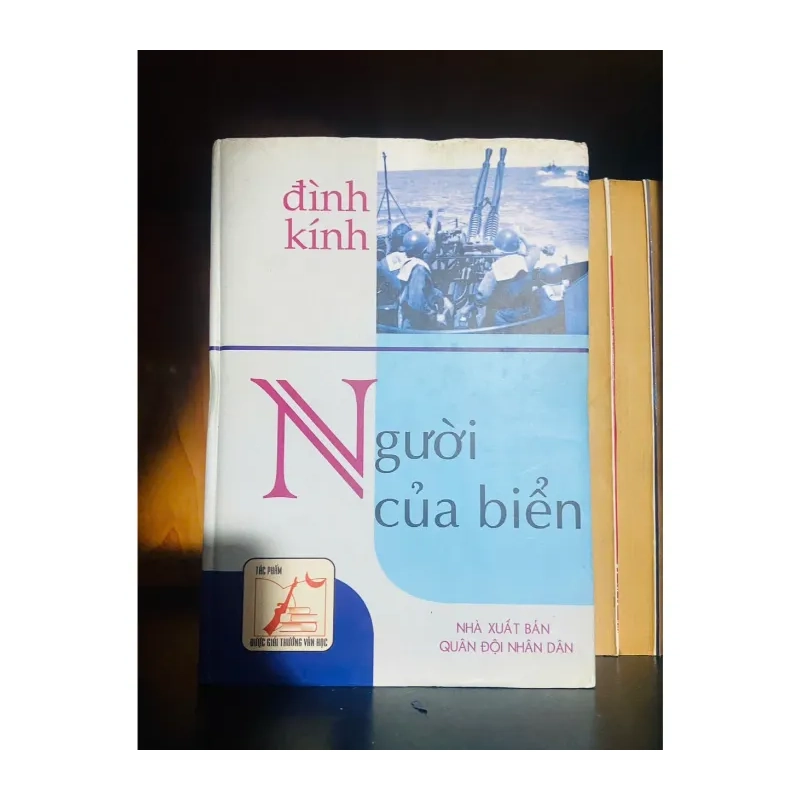 Người của biển / Đình Kính VĂN HỌC VAVO2012-74 985005