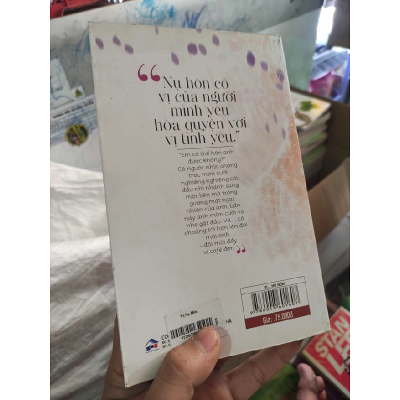 [Phiên Chợ Sách Cũ] Vì nụ hôn - tuyển tập truyện ngắn 2303 412439