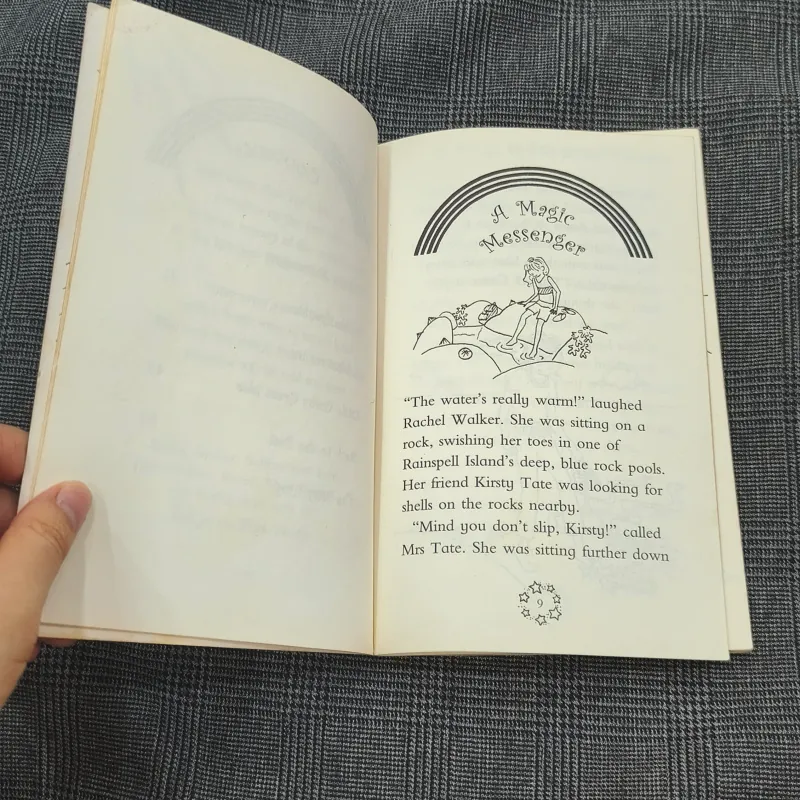 (Ngoại văn) Rainbow Magic - Book 5: Sky the Blue Fairy - by Daisy Meadows 1036334