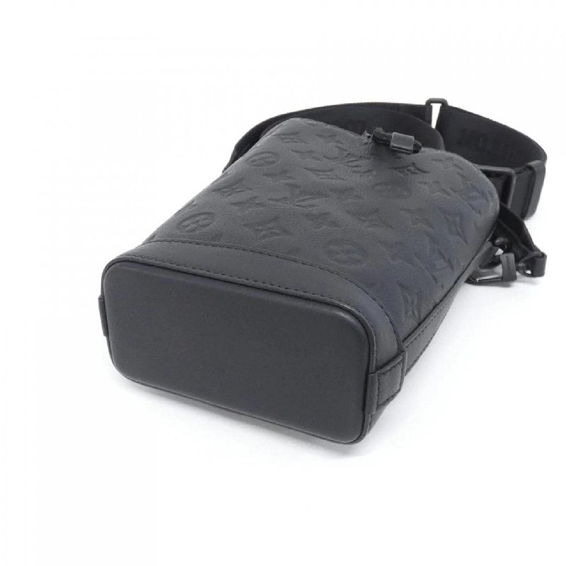 Túi xách vai Louis Vuitton Monogram Shadow Noé Sling M82248 - Hàng hiệu Chính hãng 765858