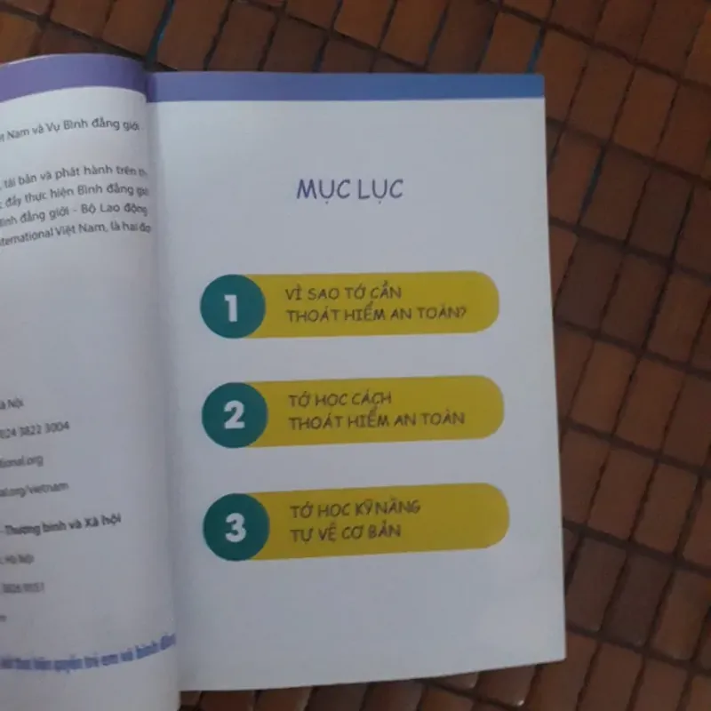 Sách tớ tự tin thoát hiểm an toàn 780121