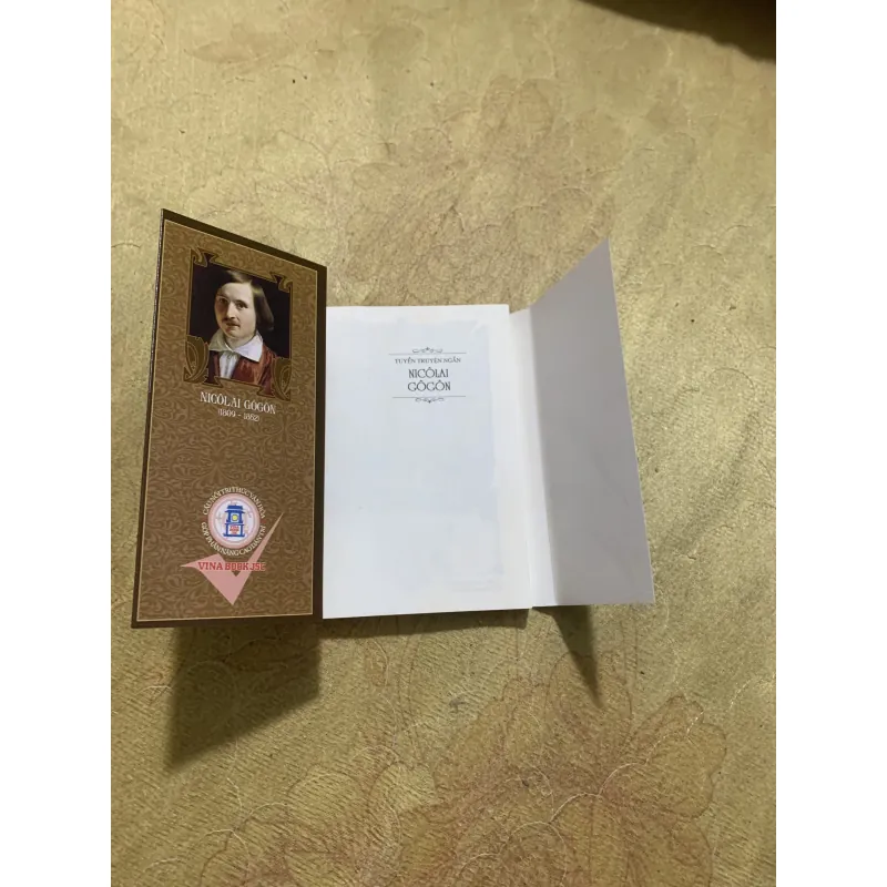 TUYỂN TRUYỆN NGẮN NICÔLAI GÔGÔN - VĂN HỌC KINH ĐIỂN NGA 753709