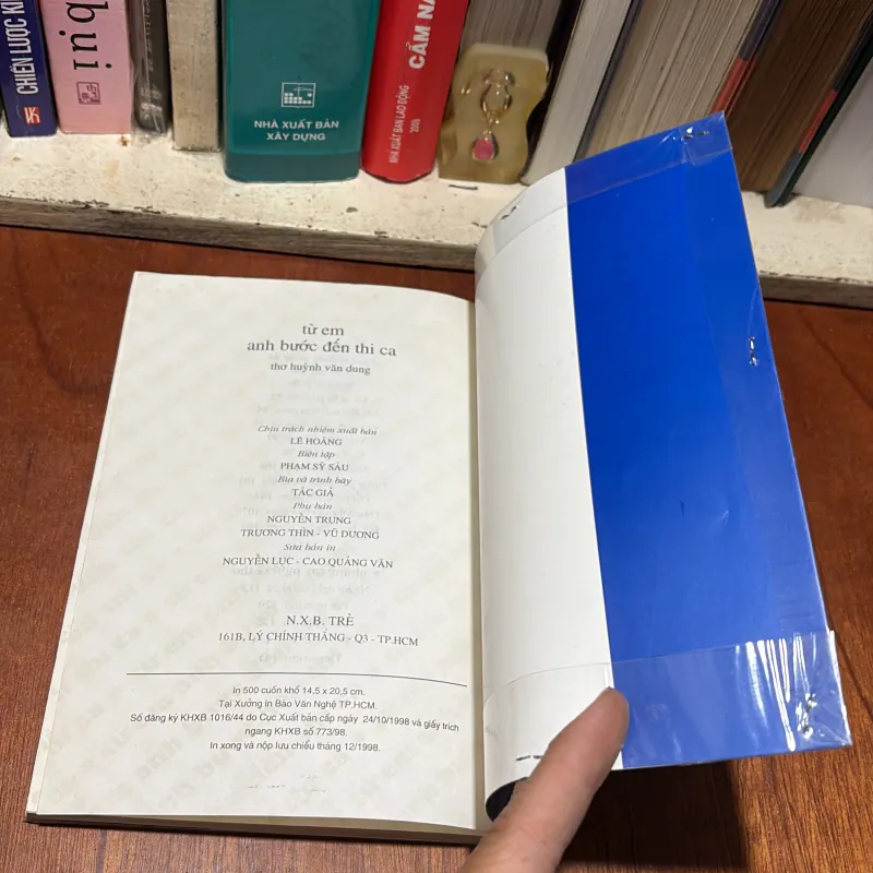 II Thơ Và Những Suy Nghĩ Về Thơ: Từ Em, Anh Bước Đến Thi Ca - Huỳnh Văn Dung - 1998 791497