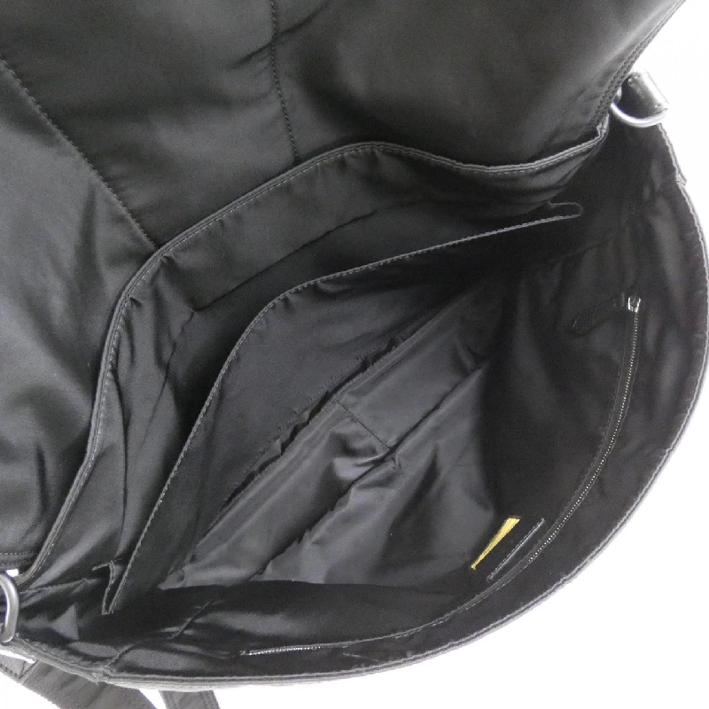 Túi xách vai Fendi Baguette Messenger Large 7VA536 AG0P 608640