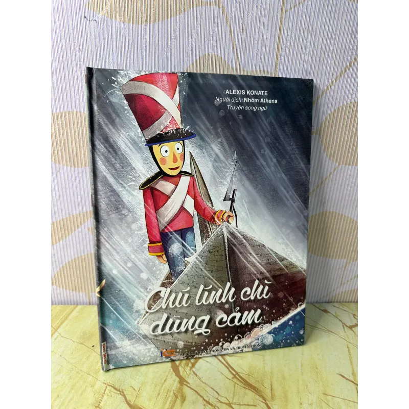 Truyện song ngữ hình màu ,bìa cứng khổ lớn 6c  1031677