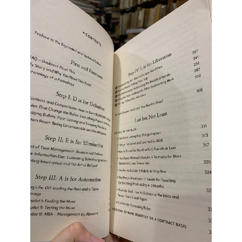 THE 4-HOUR WORKWEEK : Escape 9-5, Live Anywhere, And Join The New Rich - Timothy Ferrriss 193739