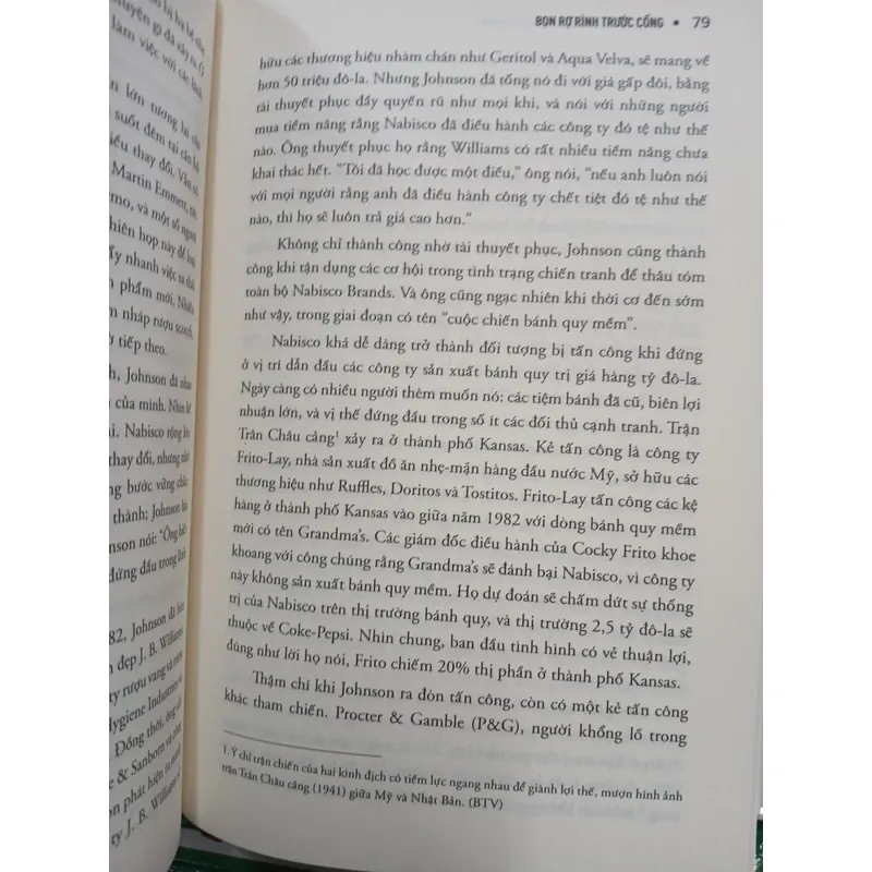 BARBARIANS AT THE GATE (BỌN RỢ RÌNH TRƯỚC CỔNG) - HOÀNG THỊ NGỌC  738897