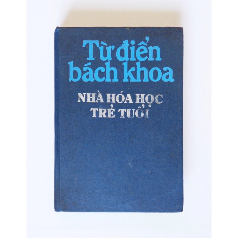 Từ điển bách khoa - Nhà hóa học trẻ tuổi 374403