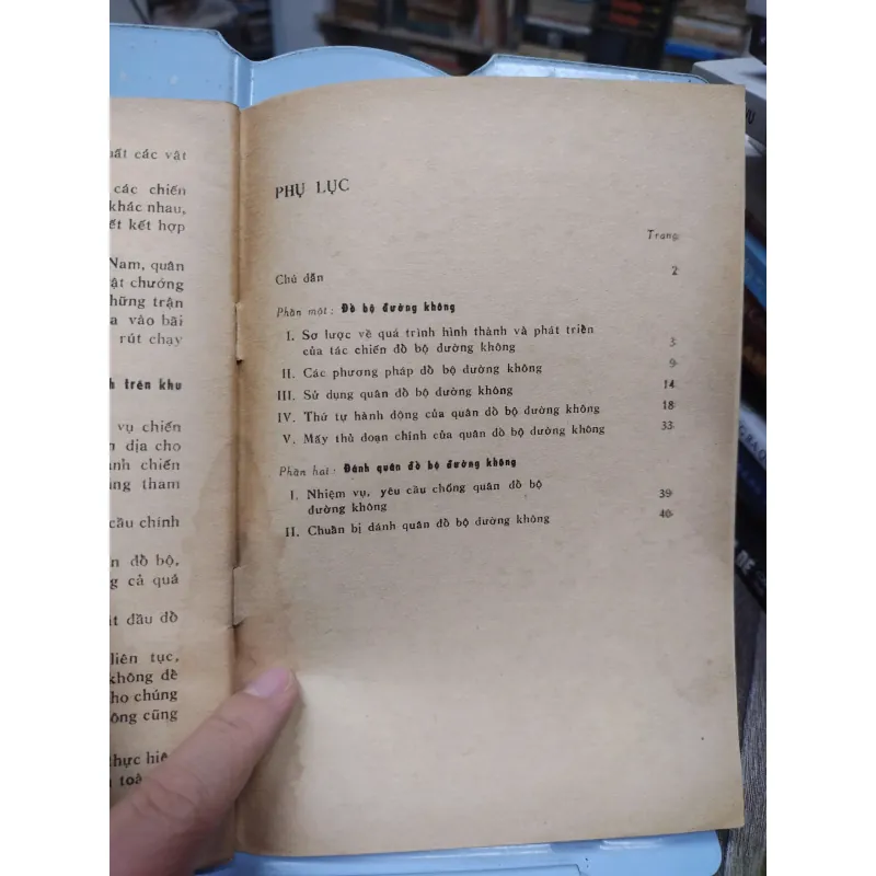 Sách: Tìm hiểu về đổ bộ đường không (A2) - Tác giả: Nhiều tác giả 674677