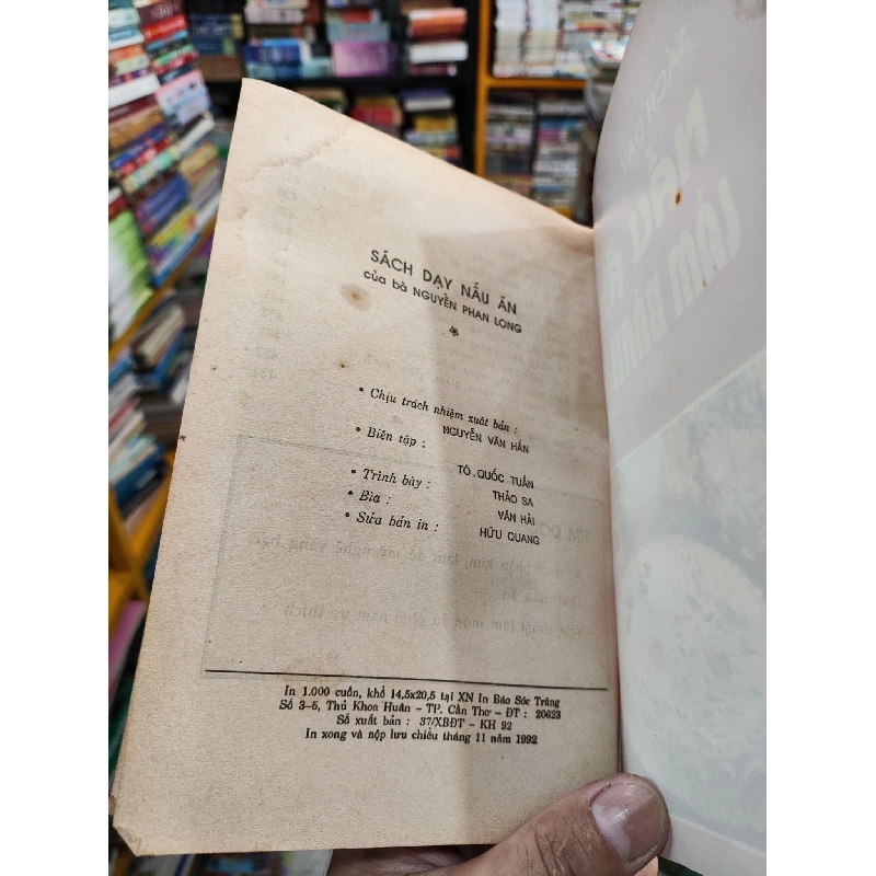 SÁCH DẠY NẤU ĂN VÀ LÀM BÁNH MỨT - NGUYỄN PHAN LONG 271562
