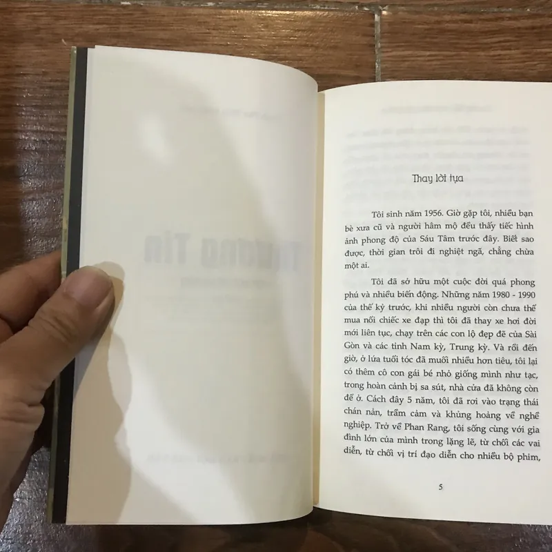 Hồi ký Thương Tín một đời giông bão 728558