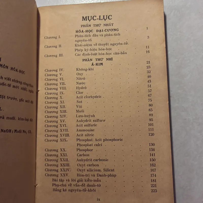 Hoá học các lớp đề tam khoa học toán và thực nghiệm - Phạm Đình Ái - 1968s 745326