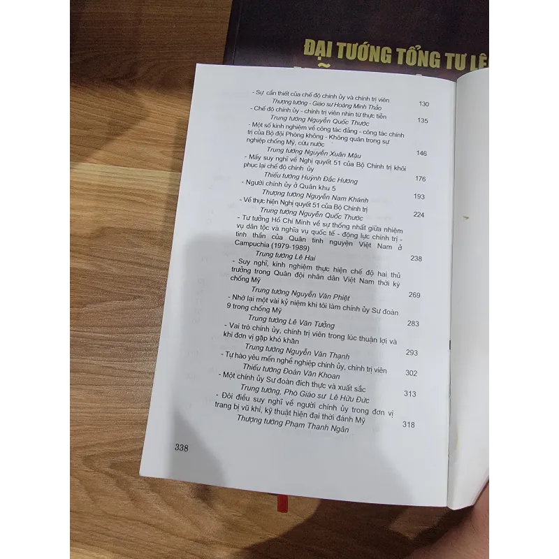 Người chính ủy 572759