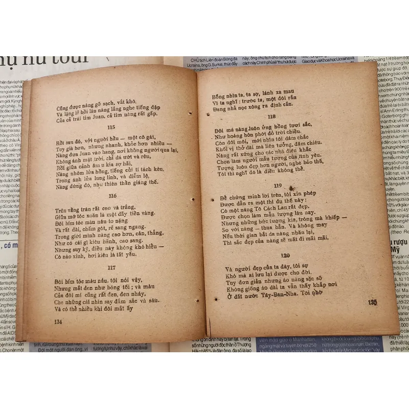 Tuyển tập thơ của Nam tước/nhà thơ người Anh George Gordon Byron 724822