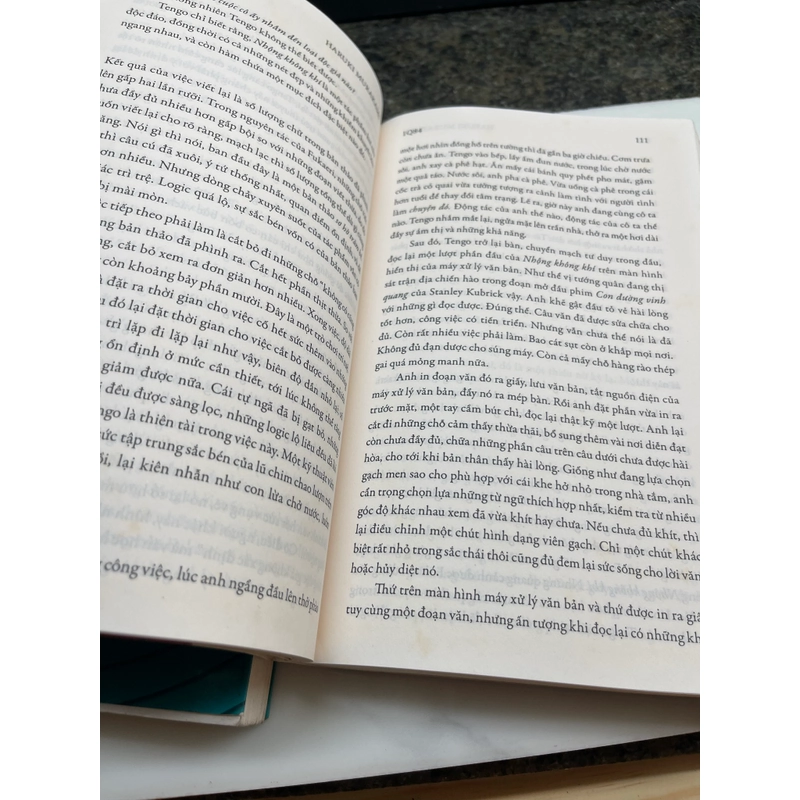 1Q84 Haruki Murakami tập 1 và 2 552482