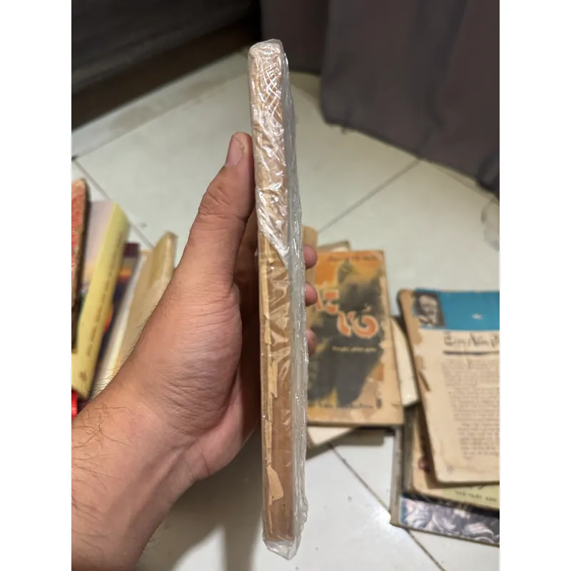 Sách Xa Xăm - nxb Quảng Ninh  1011011