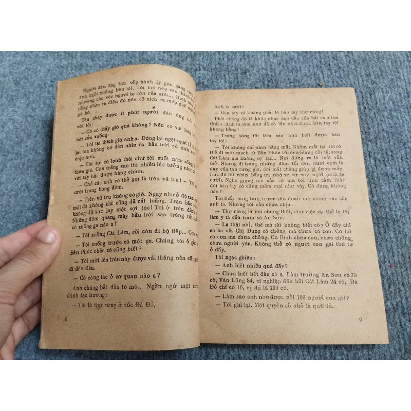 DÒNG SÔNG MÀU MẬN CHÍN - TRIỆU HUẤN 689533