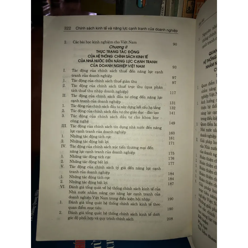 Chính sách kinh tế và năng lực cạnh tranh của doanh nghiệp - TS. Đinh Thị Nga 596135