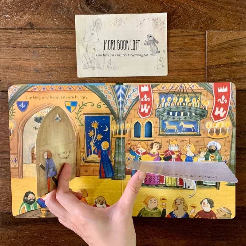 Sách ngoại văn The Castle - Peep inside, New, Board Book 483037