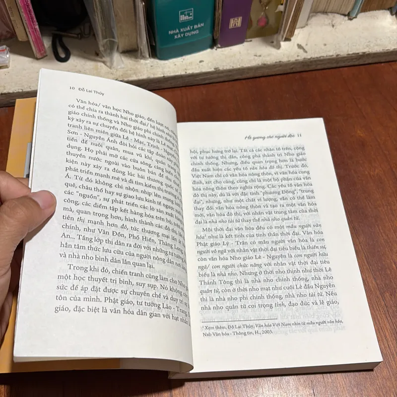 II Sách Hay: Hé Gương Cho Người Đọc - Đỗ Lai Thuý - 2015 1021363