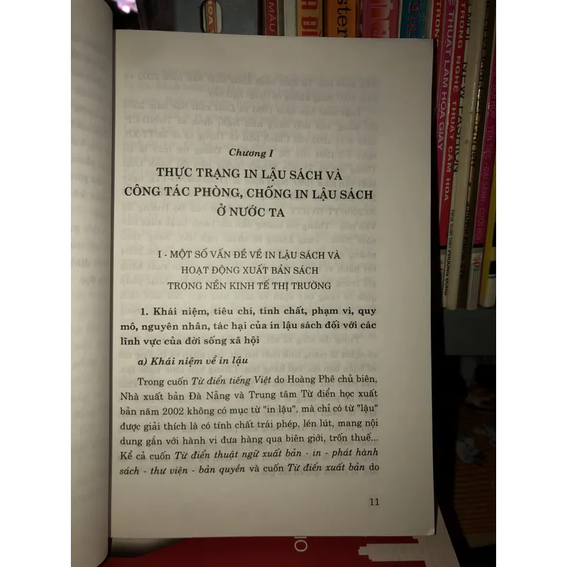 Thực trạng và giải pháp khắc phục tình trạng in lậu sách ở nước ta - PGS. TS. Lê Văn Yên 621779