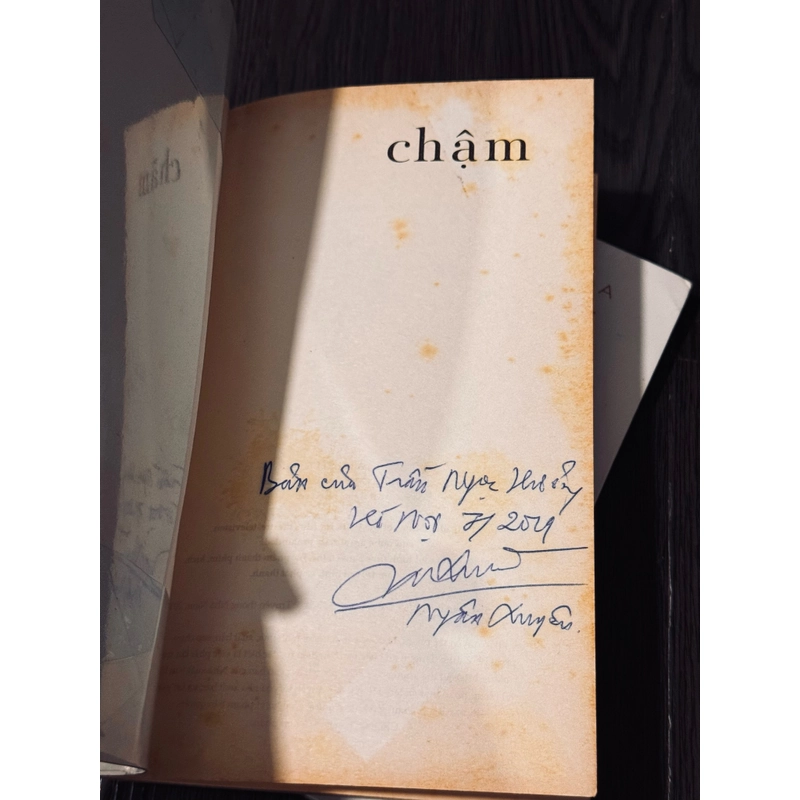 Combo chậm + căn cước - Milan Kundera (có chữ ký dịch giả) 475844